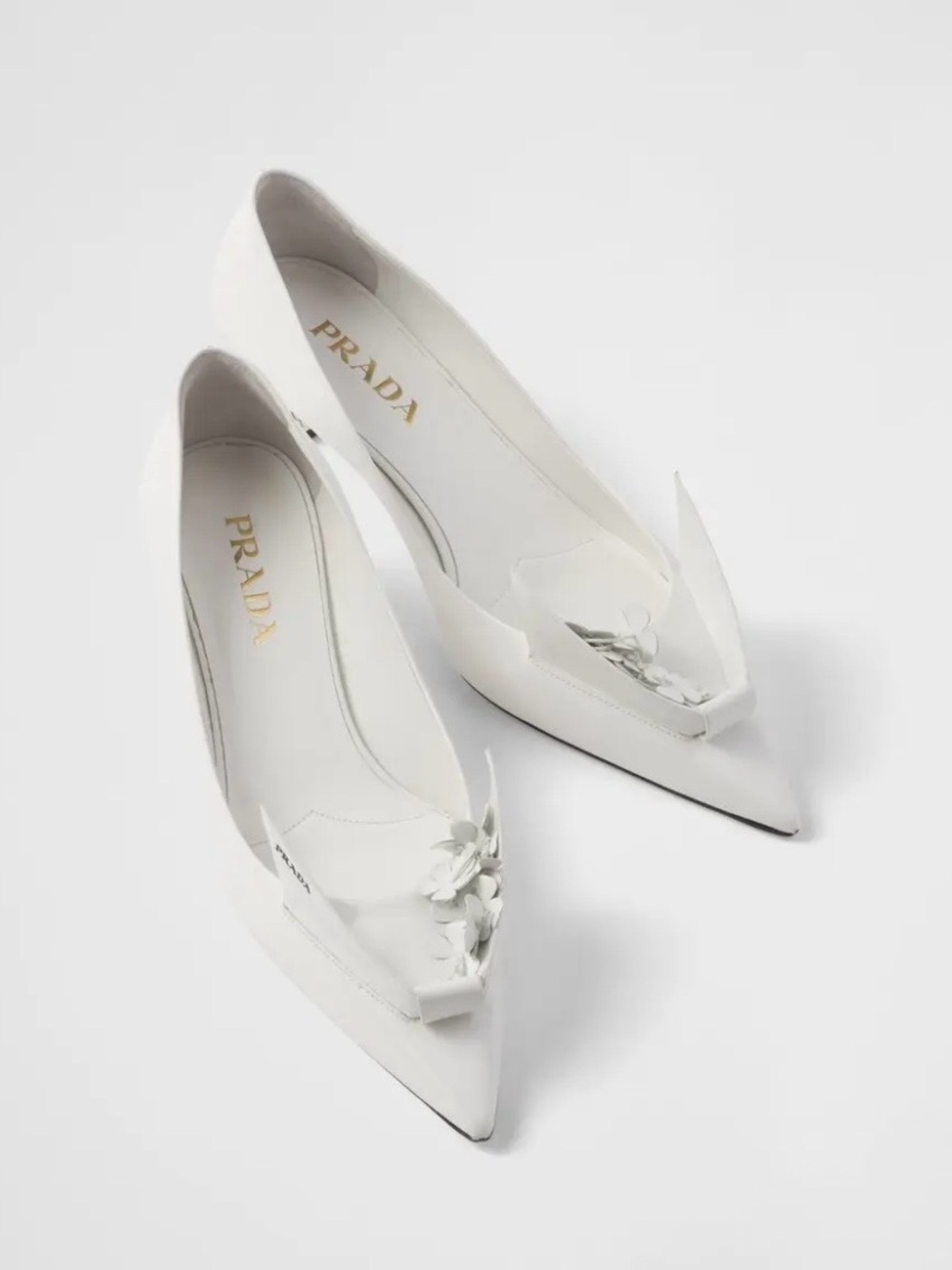 PRADA Bunny Brushed Leather Kitten Heel Pumps Floral Appliqués Size 39 White - Picture 3 of 10